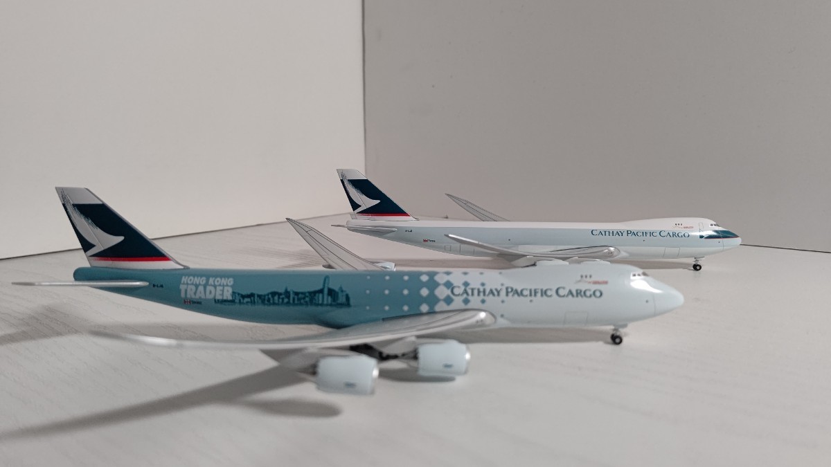 1/400 キャセイパシフィック航空 Cathay Pacific Airlines BOEING 747-8F 2個セット ヤフオク出品の画像4