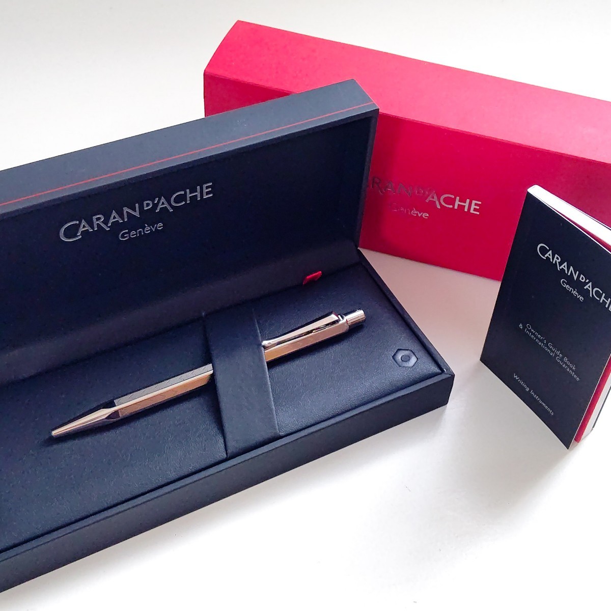 CARAN d'ACHE カランダッシュ エクリドール シェブロン ボールペン