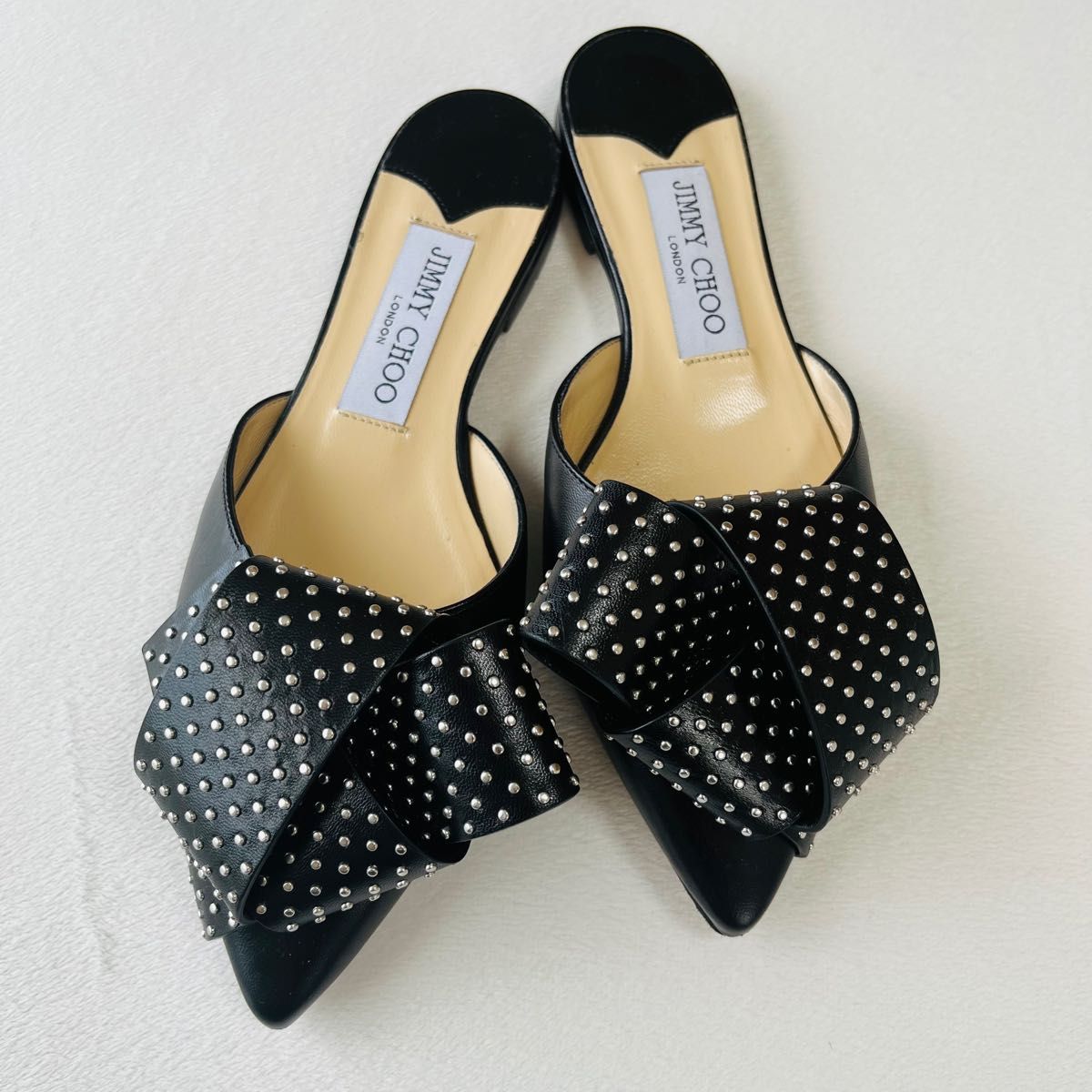 美品 JIMMY CHOO スタッズ リボンパンプス 本革レザーフラット 美品 JIMMY CHOO スタッズ リボンパンプス 本革レザーフラット