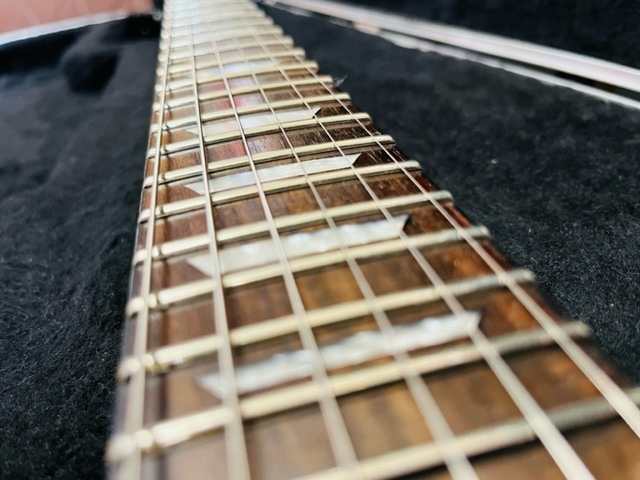 超目玉特価品！！★SPEAR GUITAR Phalanx Snake Bite！！★抜群のデザイン限定1本入荷！！_画像4