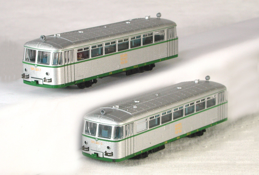 FLEISCHMANN #740201 + #740202 RENFE ( Spain National Railways ) 591.3 type rail bus set 