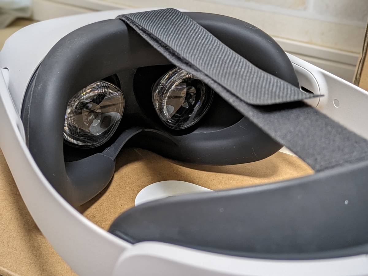 中古】Meta Quest 2 64GB(Oculus Quest 2)、Eliteストラップ付属