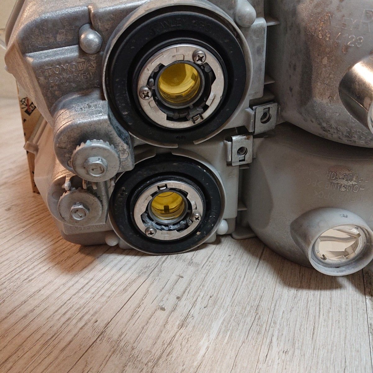 美品 セルシオ ucf 30 31 後期 純正フォグランプ フォグ ライト 美品 セルシオ ucf 30 31 後期 純正フォグランプ フォグ ライト