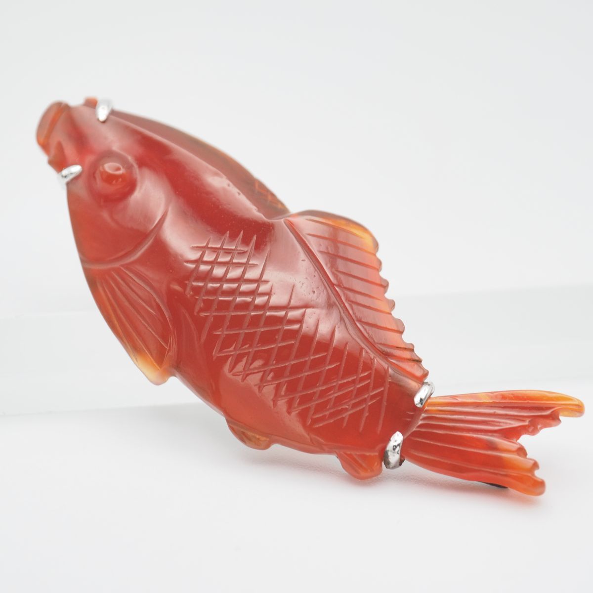 D810 赤瑪瑙 メノウ 帯留め 鯉彫刻 和装小物 アンティーク_画像1