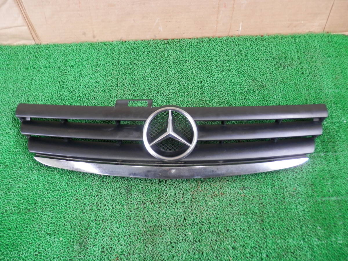 *3309-202 H18 Mercedes Benz A170 передняя решетка 