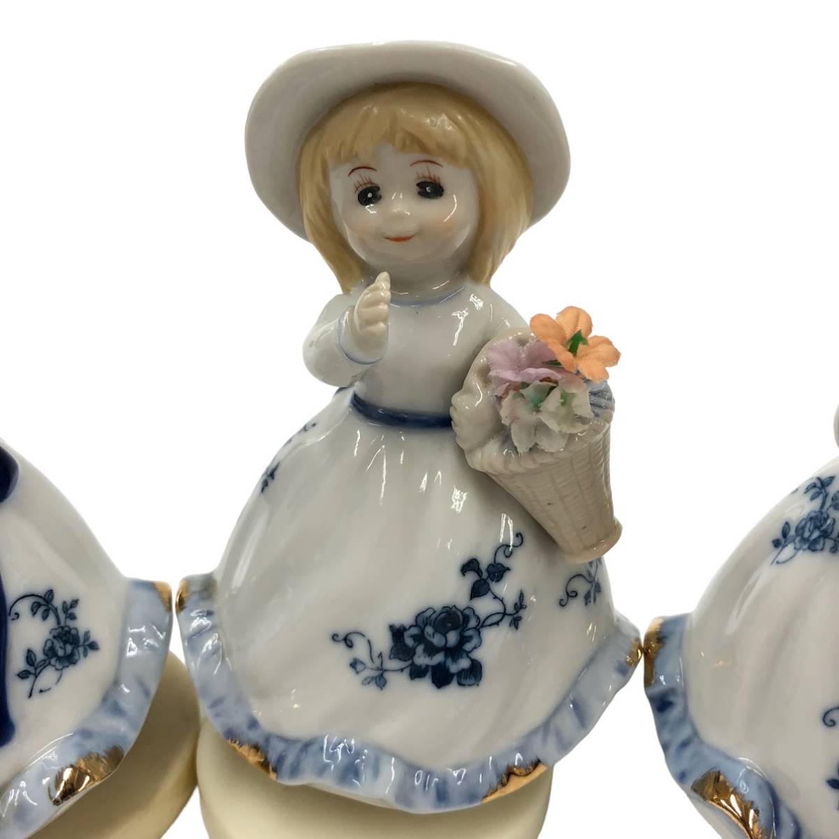 Demain ドマン 陶器製 陶器人形 オルゴール フィギュリン 花束を持った少女 猫 3体セット まとめ売り_画像4