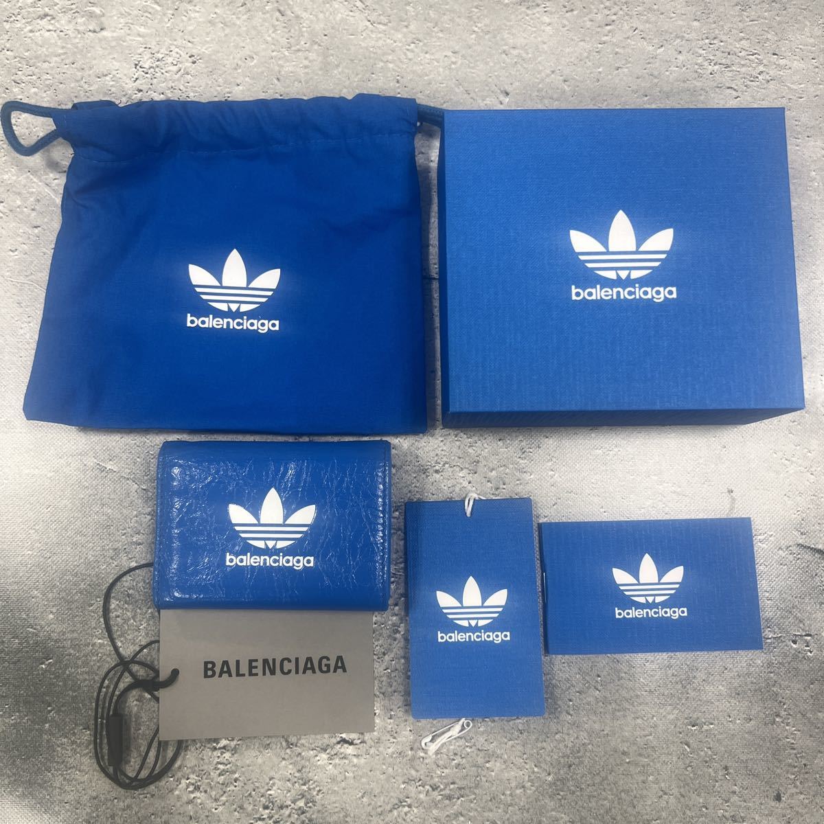 Yahoo!オークション - BALENCIAGA×adidas バレンシアガ アディダ...