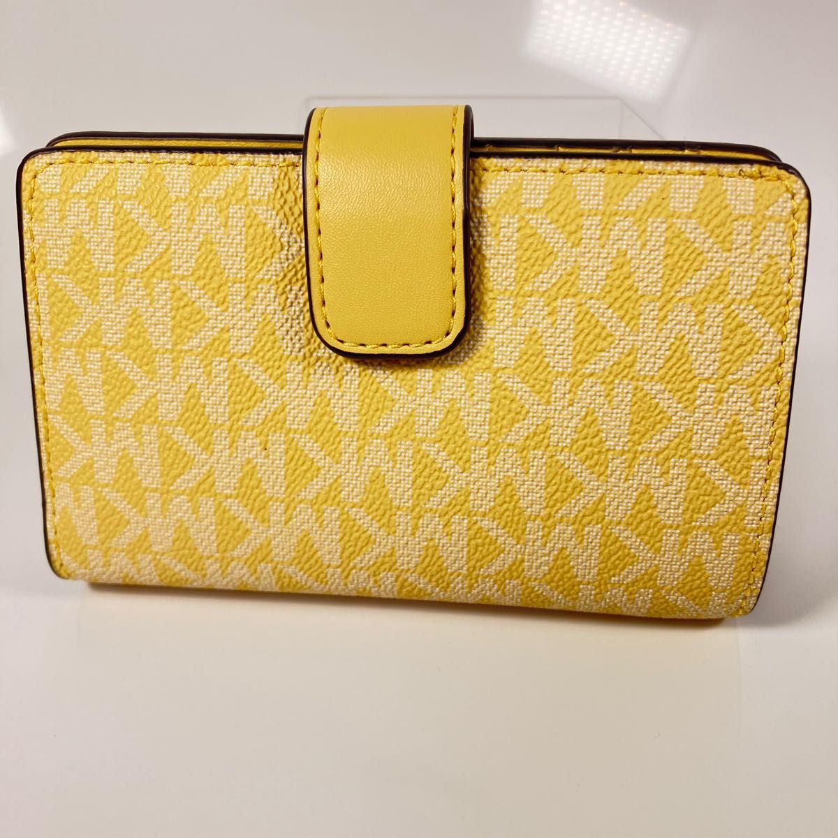 【新品】 MICHAEL KORS マイケルコース 折り財布 イエロー 黄色 二つ折り財布 財布