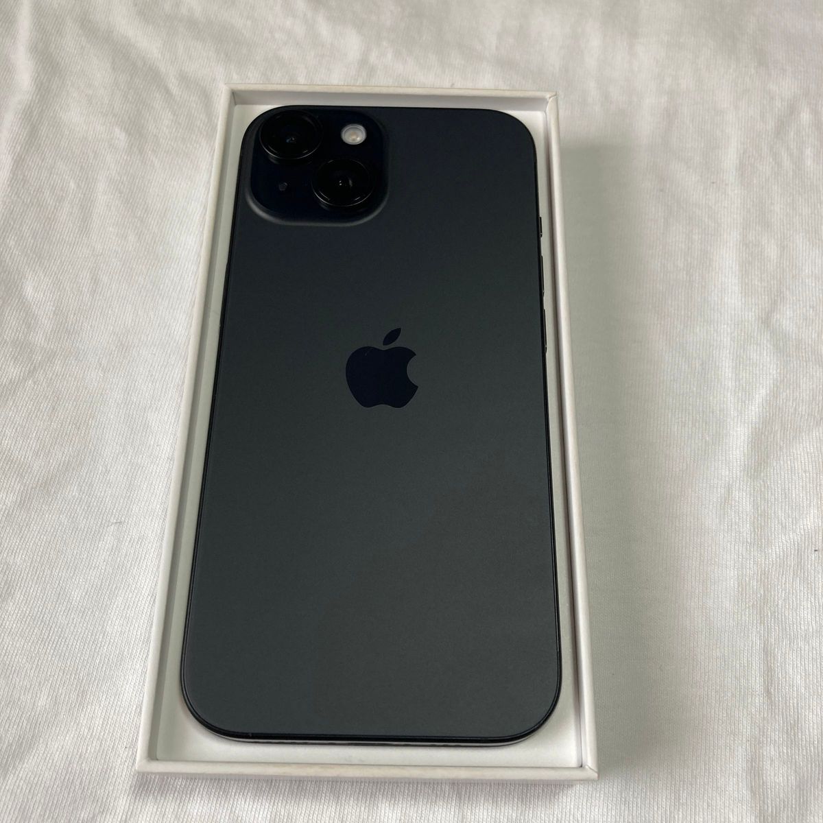 iPhone 15 128GB ブラック 新品同様 SIMフリー