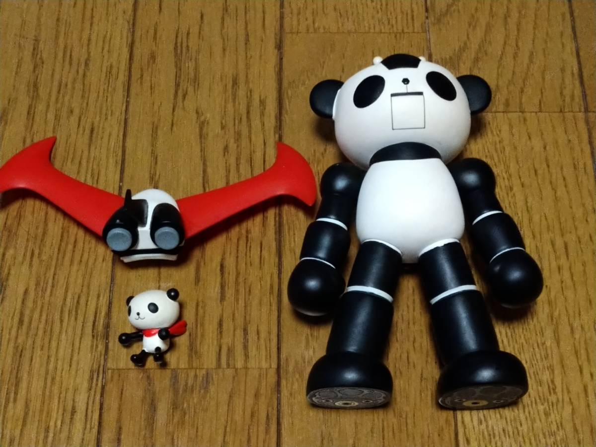 * Panda -Z figure mega house Panda - Z robot Cara goods *