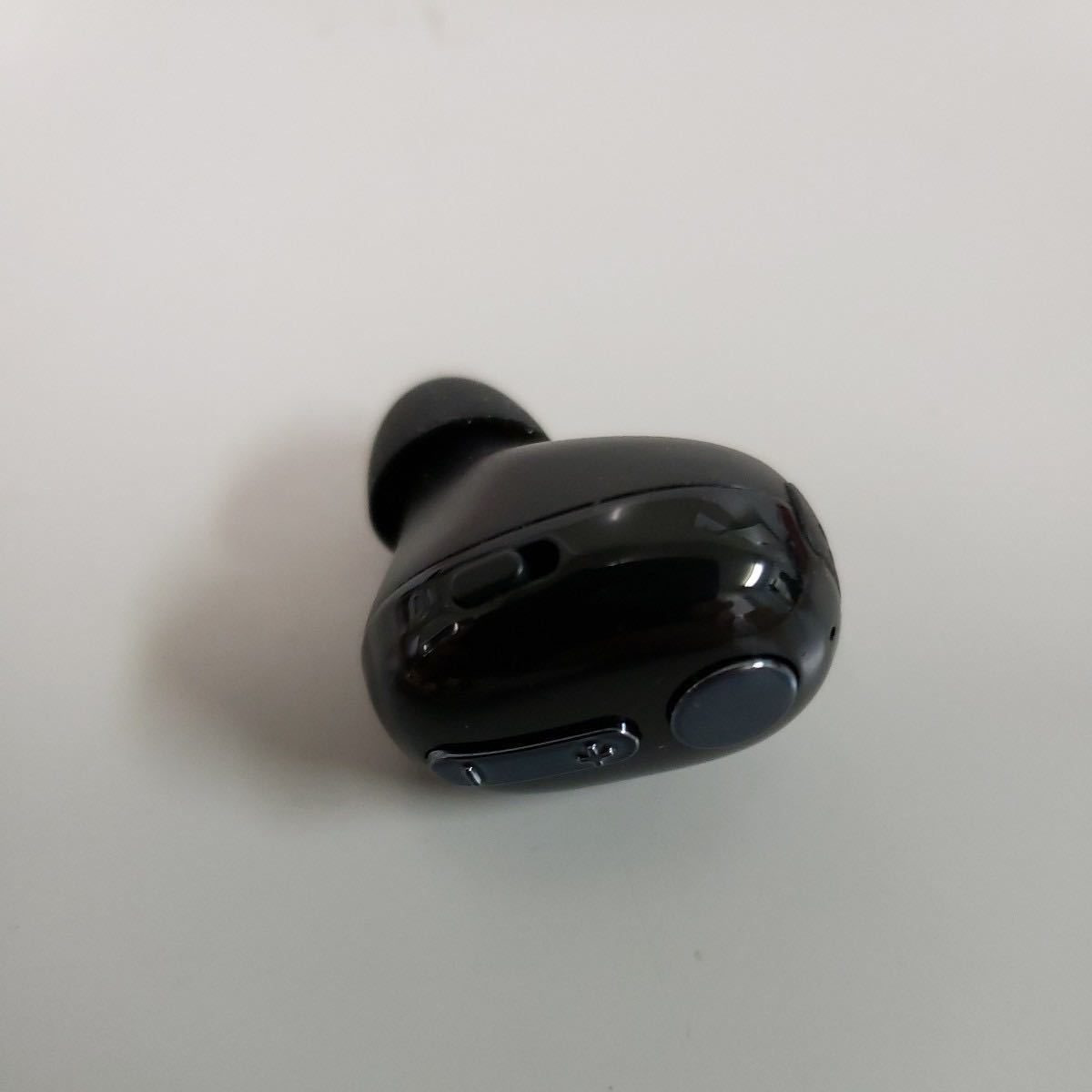 506y2107★エレコム Bluetoothハンズフリーヘッドセット 通話・音楽用 多機能3ボタン+1スイッチ設計 LBT-HSC30MPBK ブラック_画像2