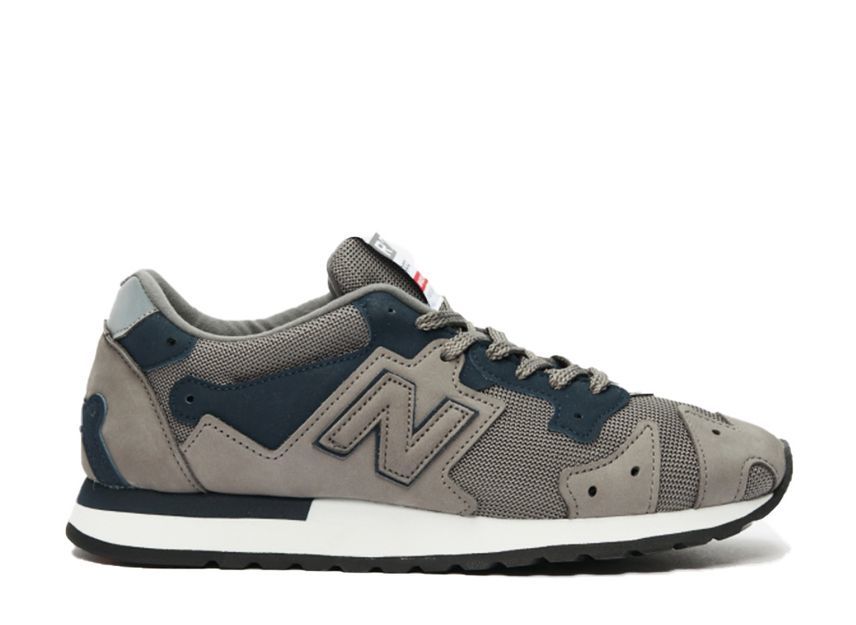 世界の New Balance R770GGN 