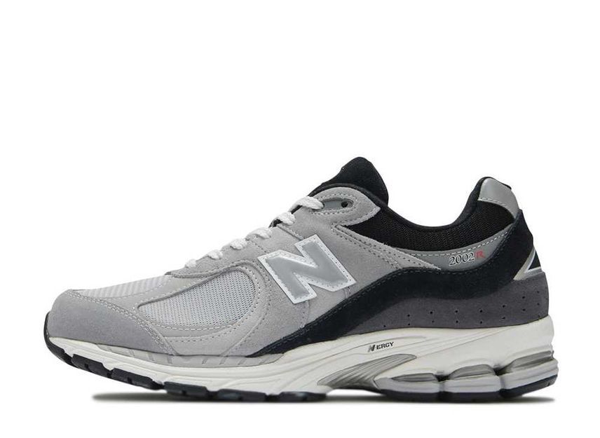 2022人気No.1の New Balance 2002R 