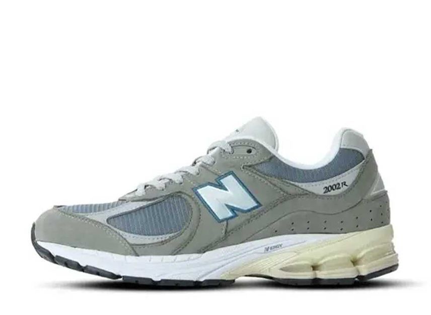 おすすめ New Balance 2002R