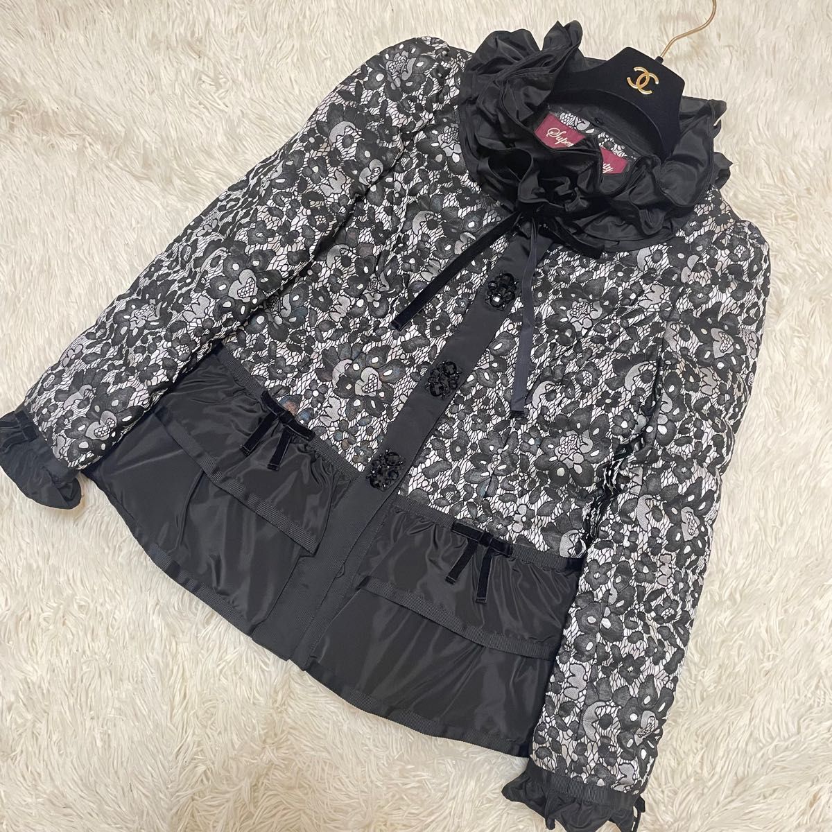 美品 スーパービューティー ダウンジャケット レース ビジュー 40(M)