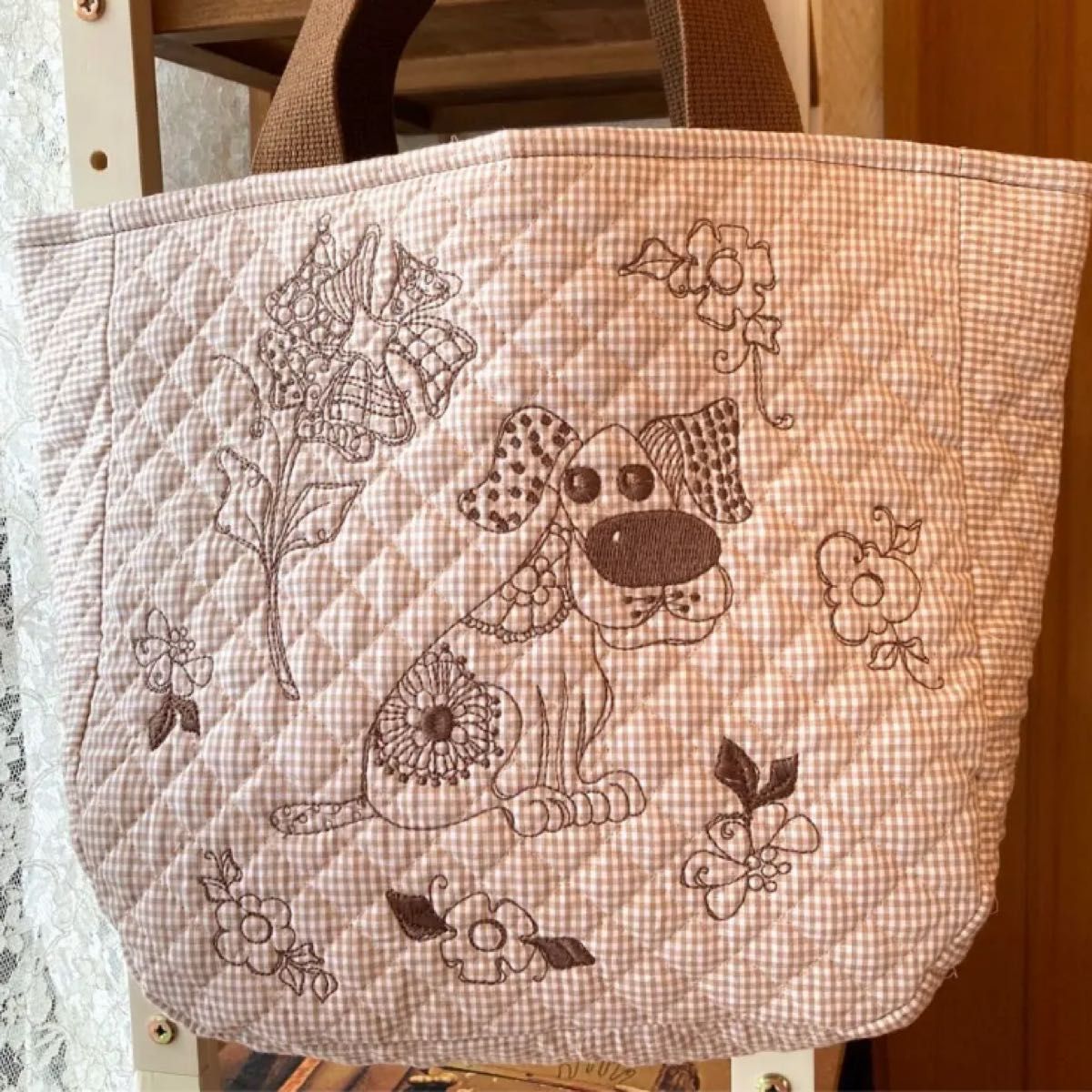 ロラライハリス☆刺繍キルト☆わんことお花のトート-
