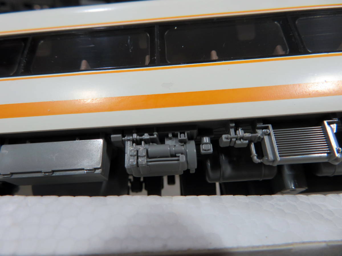 KATO 3-501 近畿日本鉄道21000系アーバンライナー6両セット 現状_側面にキズ