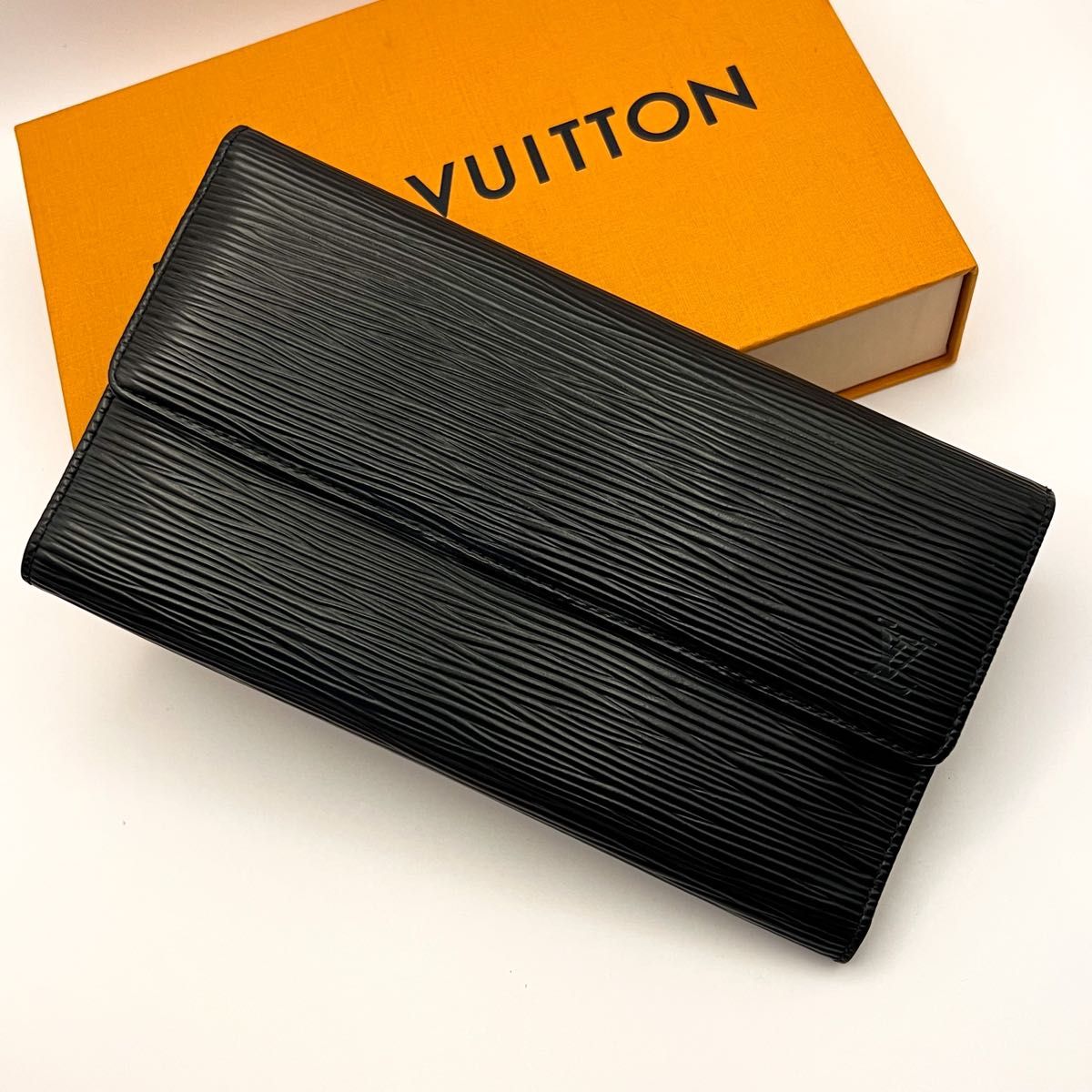 雨の日セール 【究極美品】LOUIS VUITTON ルイヴィトン 長財布 エピ 