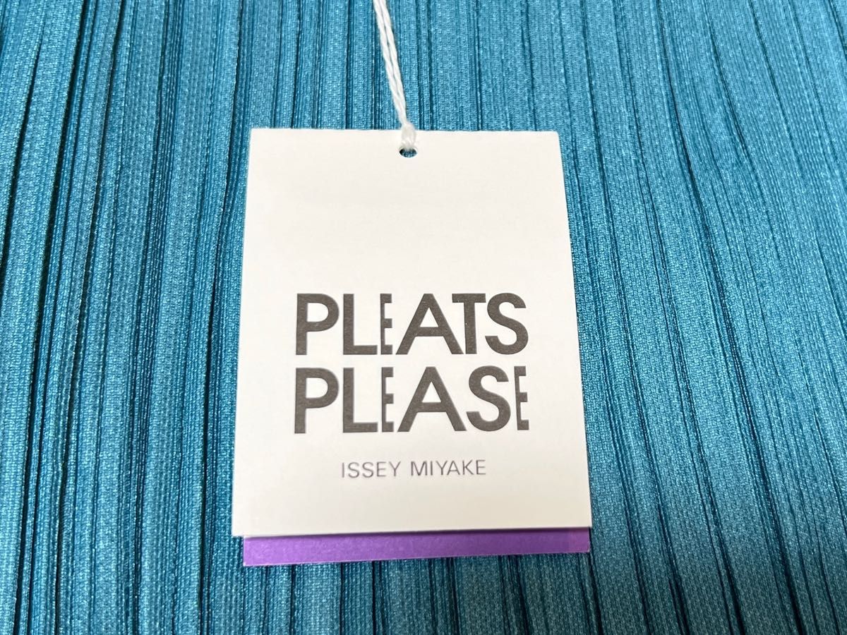 PLEATS PLEASE ISSEY MIYAKE JF394