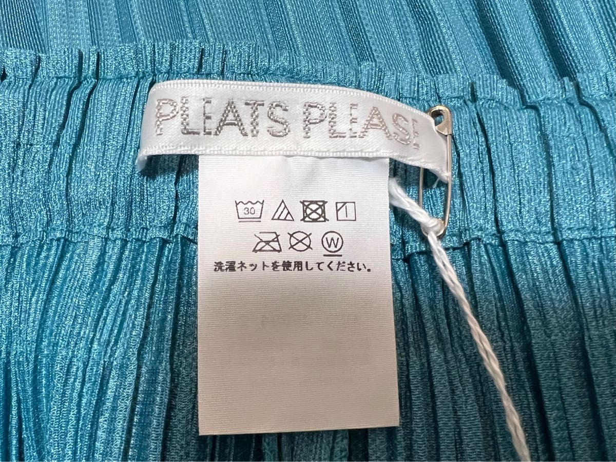 PLEATS PLEASE ISSEY MIYAKE JF394