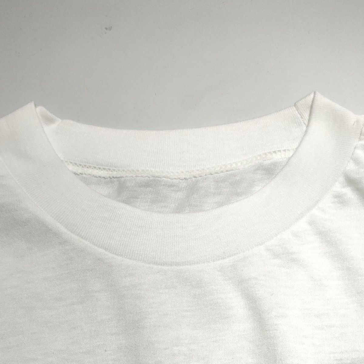 ソニー【新品未使用・ブラックトリニトロン】半袖TシャツS-M　白　当時８０年代ものだと思います　SONYロゴ字体が昔っぽく細い♪