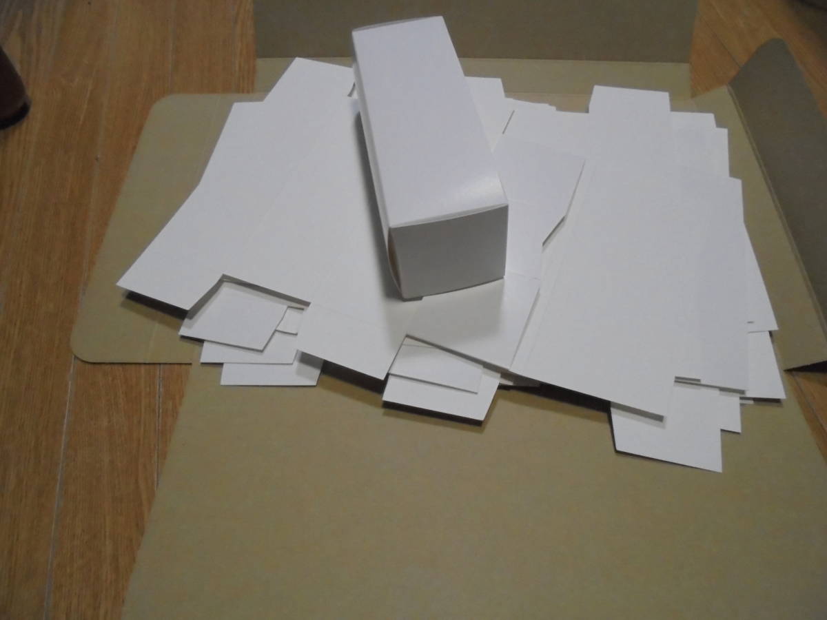 Yahoo!オークション - ST管白箱 6cm×6cm×17cm 新品 30枚 P Yahoo!オークション - ST管白箱 6cm×6cm×17cm 新品 30枚 P