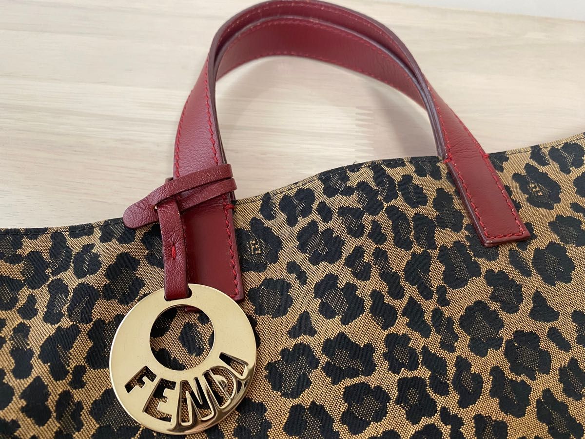 フェンディ FENDI ヒョウ柄トートバッグ 8BH173|PayPayフリマ