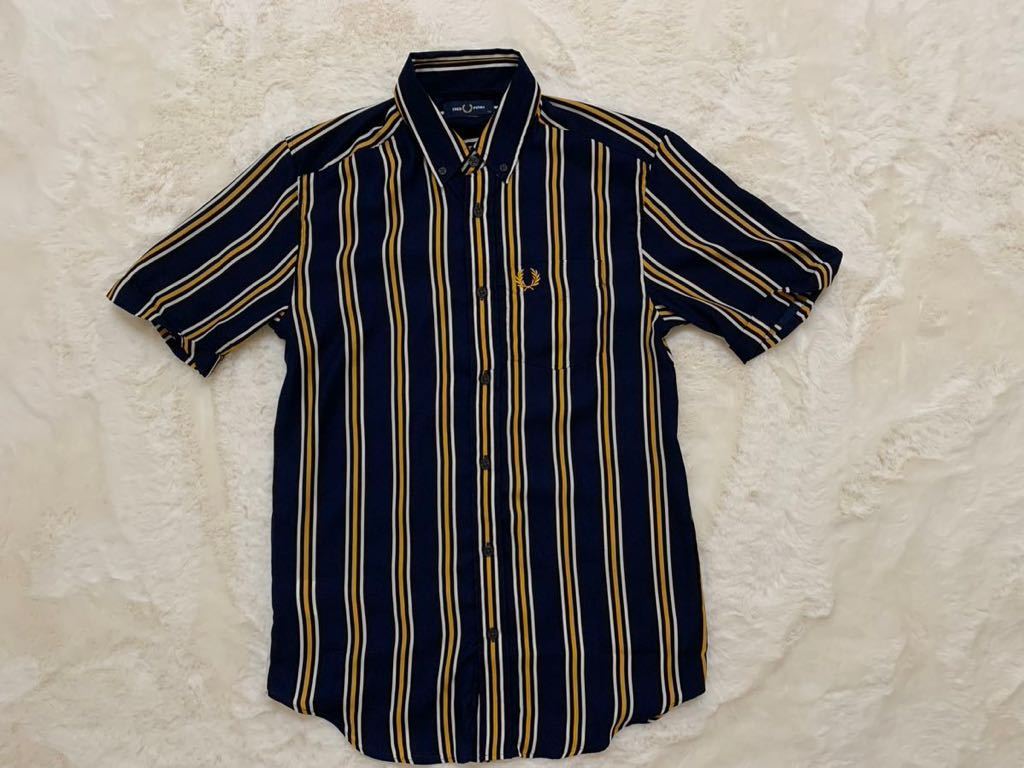 美品　FRED PERRY フレッドペリーポルトガル製　ストライプ 柄ボタンダウン 半袖 シャツ　XSサイズ_画像3