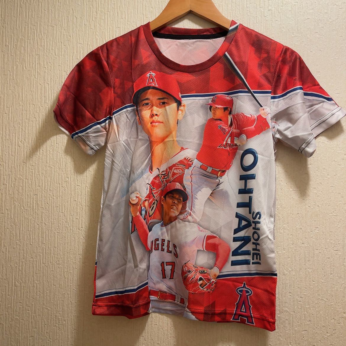 柔らかな質感の 新品☆グレー&レッド☆大谷翔平☆Tシャツ☆ユニ