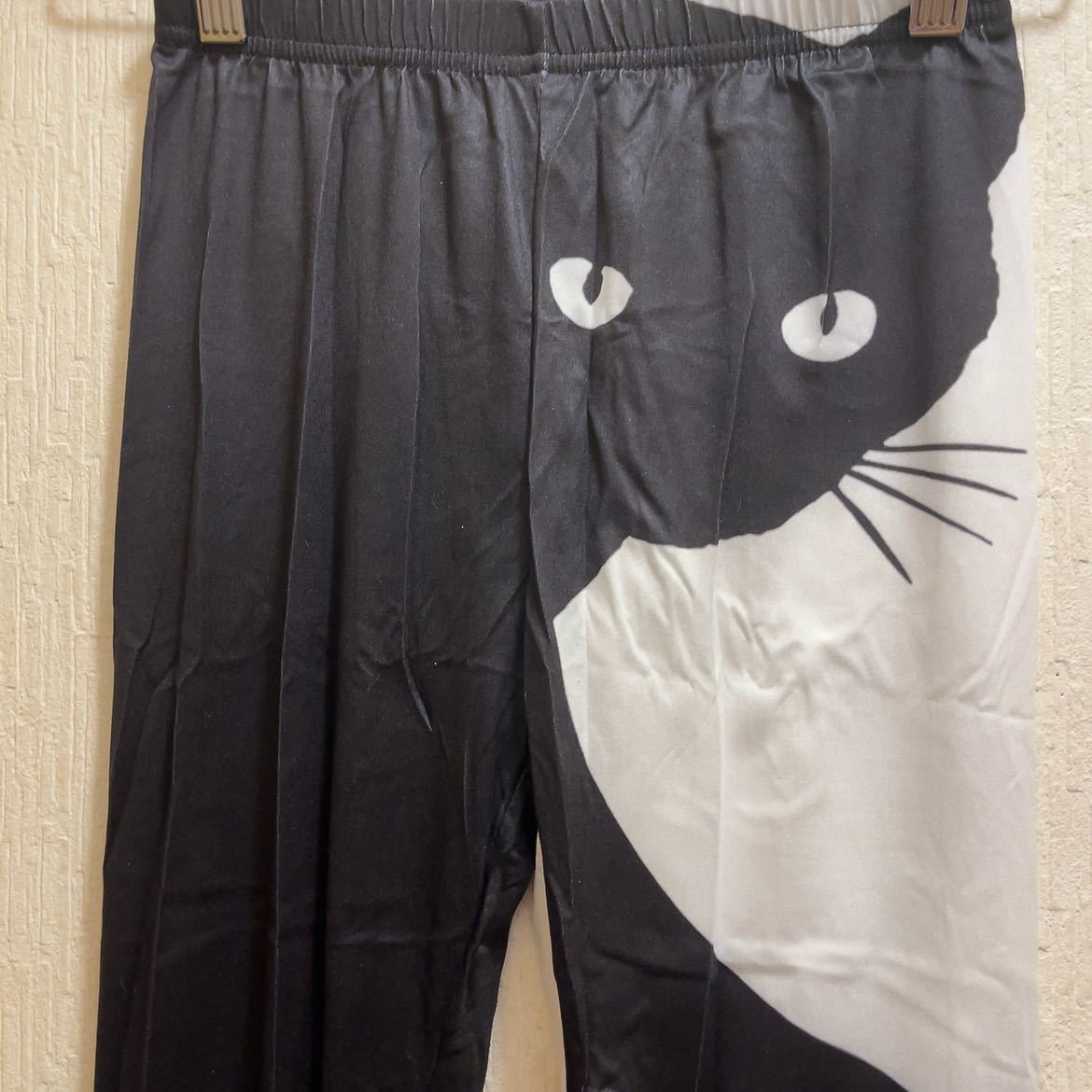 新品★ブラック＆ホワイト★猫柄★ヨガパンツ★レギンス★トレーニング★レギンス★M_画像2