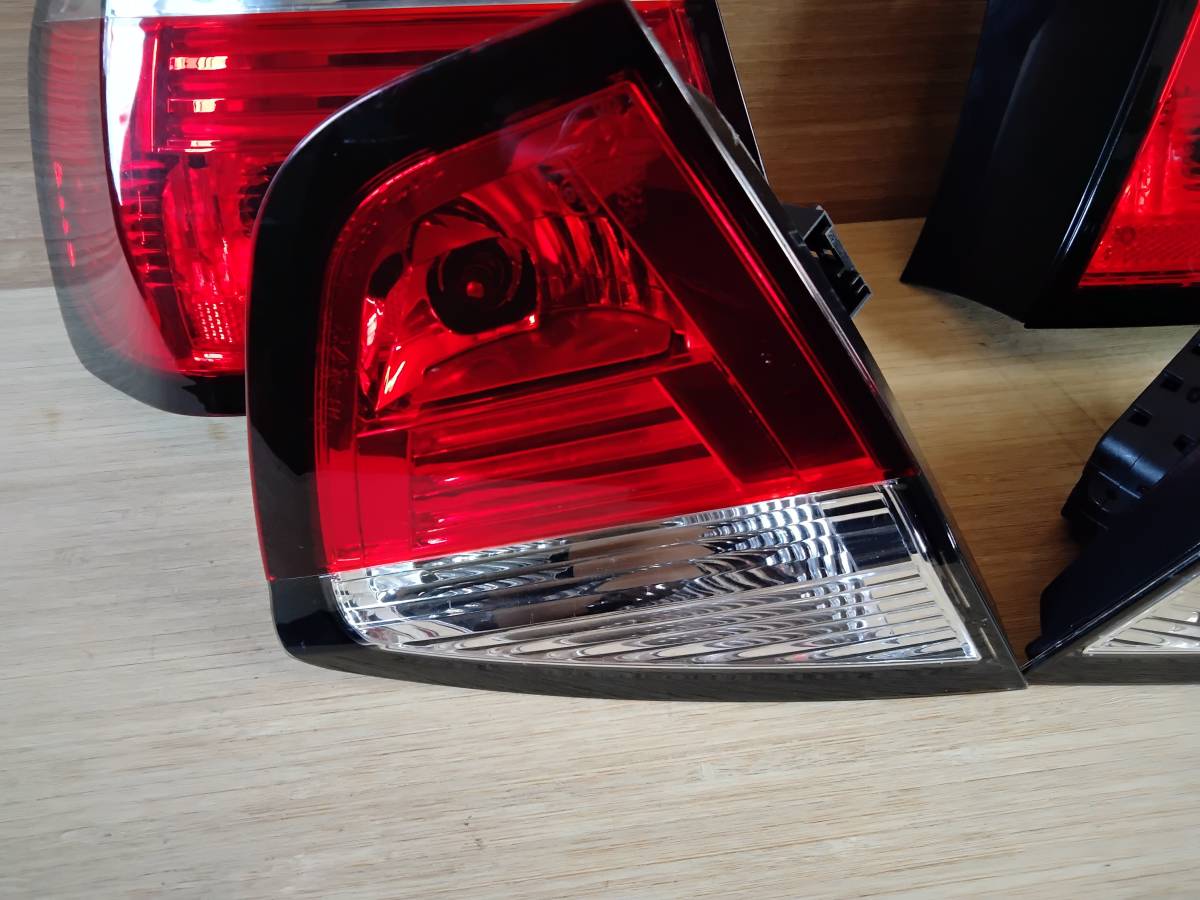 BMW 3シリーズ前期　E90 SONAR製　社外LEDテールランプセットの出品です。ブラックライン風？_画像2