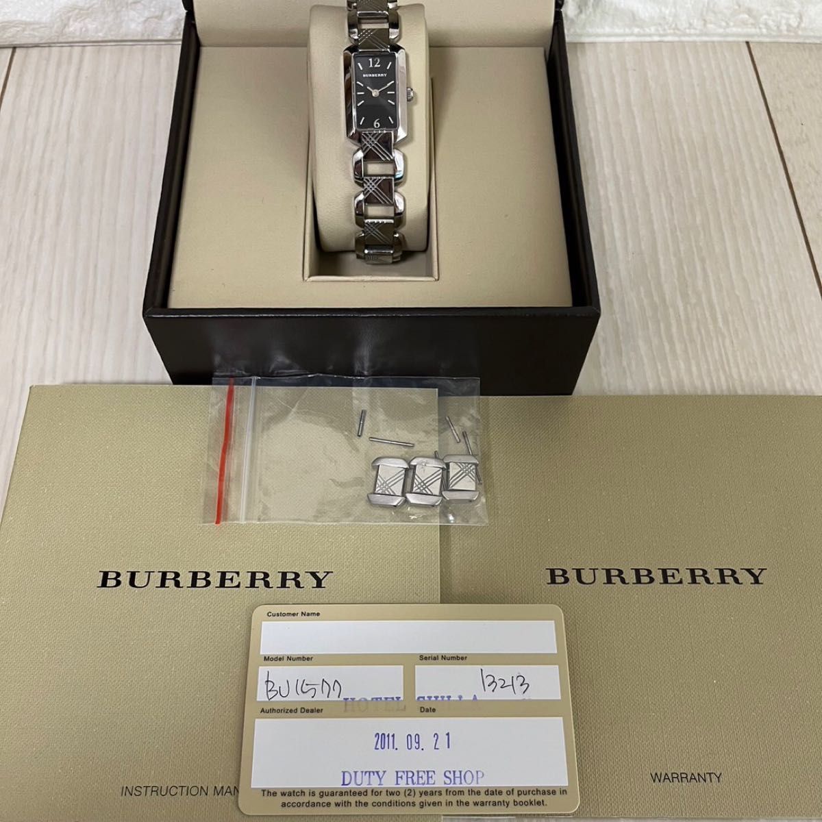 美品 BURBERRY バーバリー 時計 レディース 腕時計 四角形 シンプル