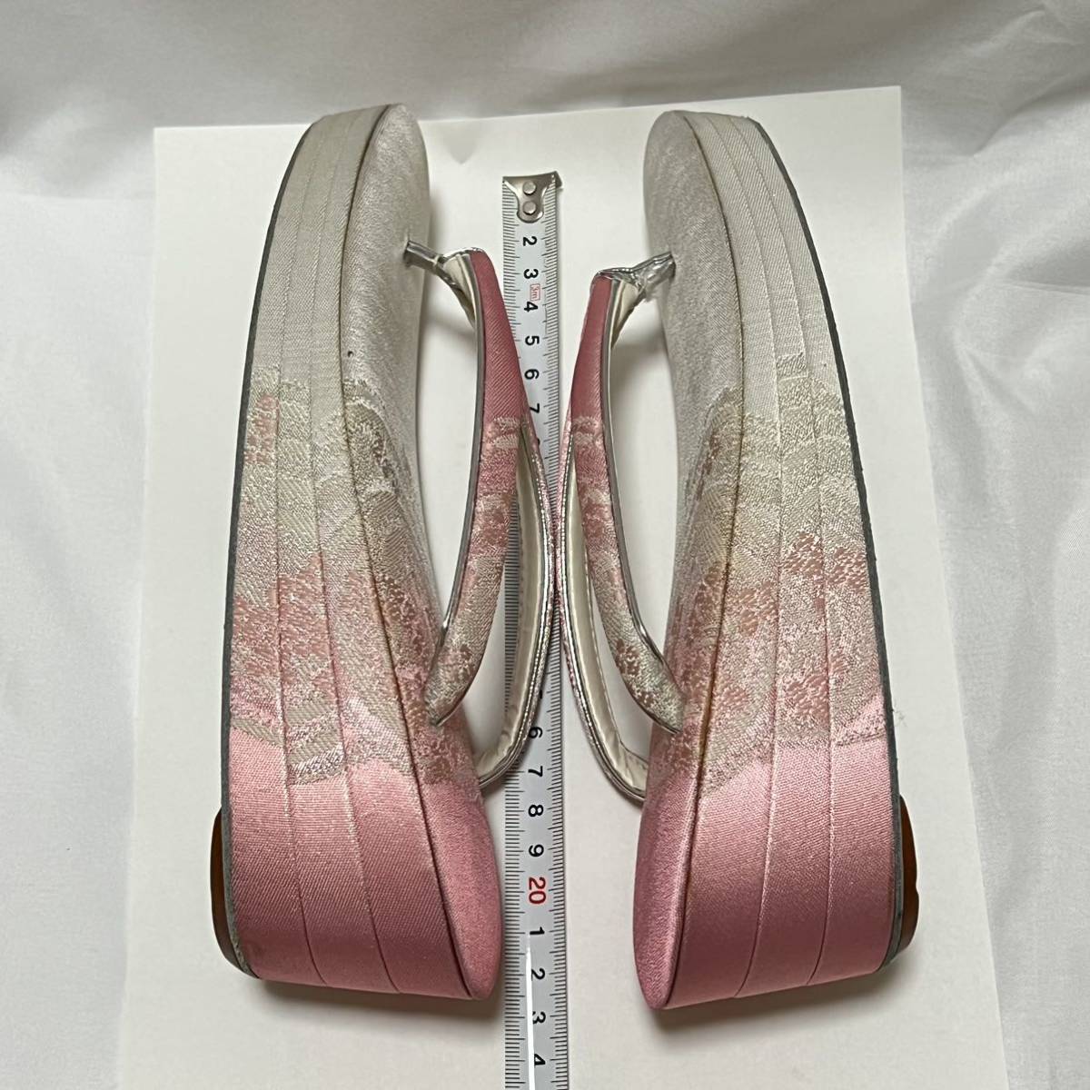 【格安】和装バッグ、草履、セット、着物、七五三、バッグ、結婚式、昭和レトロ、年代物、がま口、ビーズ、和装小物、バック、上品、ピンク