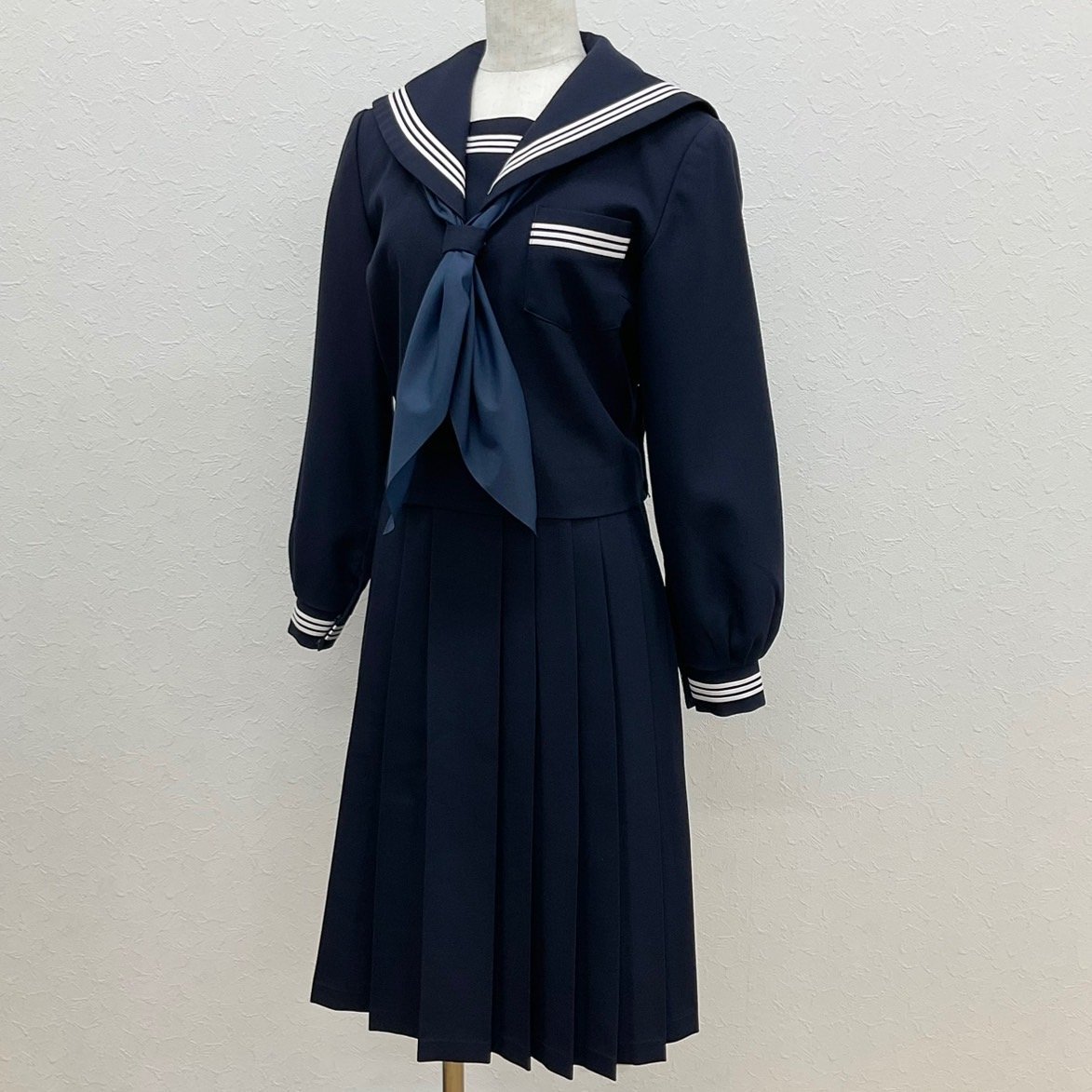 制服紹介 | 湘南白百合学園中学・高等学校 - 学生服 制服紹介 | 湘南白百合学園中学・高等学校 - 学生服