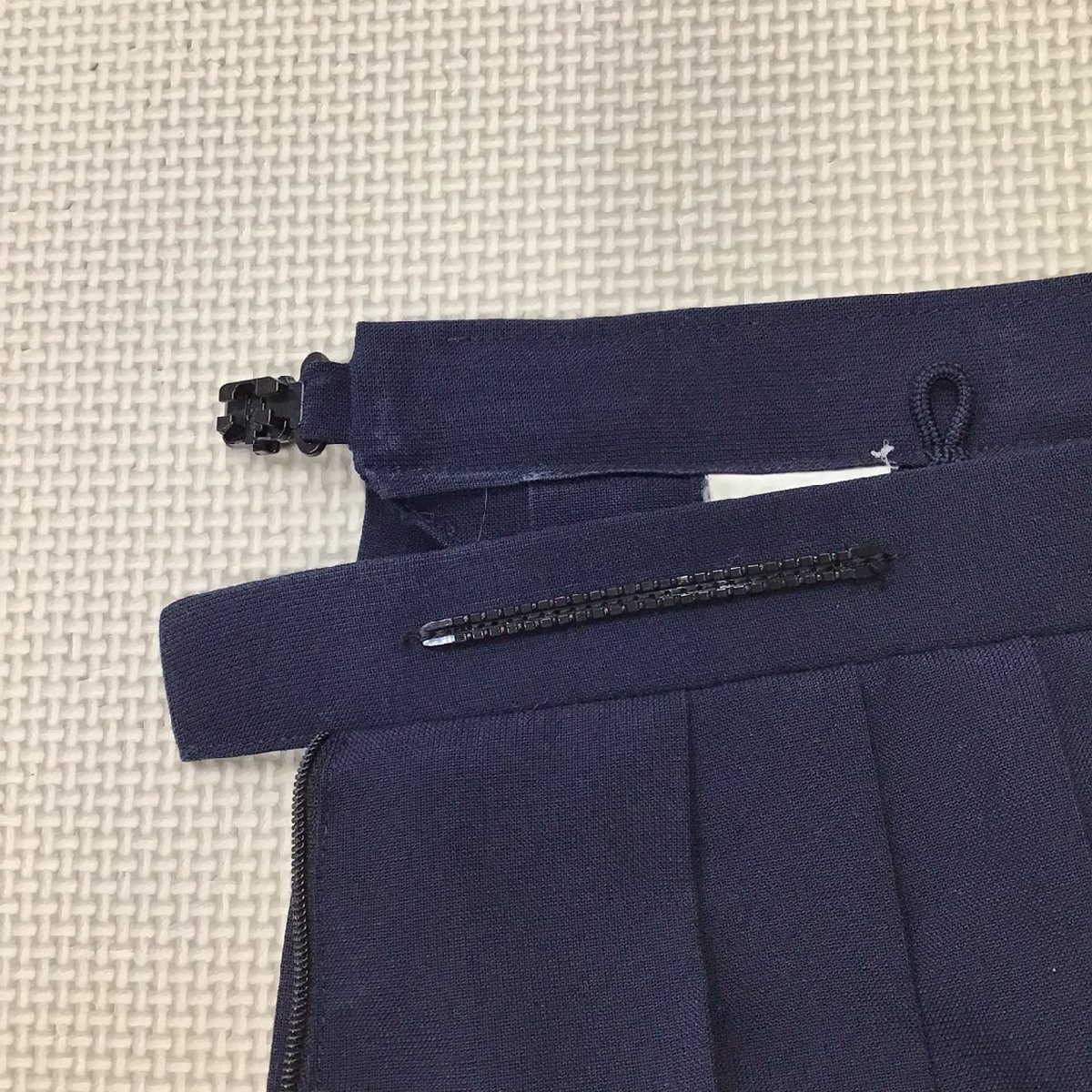 (Y)O254 (中古) 山形県 山形市立 第八中学校 セーラー服 (旧制服) 上下セット /L/W69/丈60/紺2本/KANKO/合服/制服/高校/女子学生/学生服_画像9