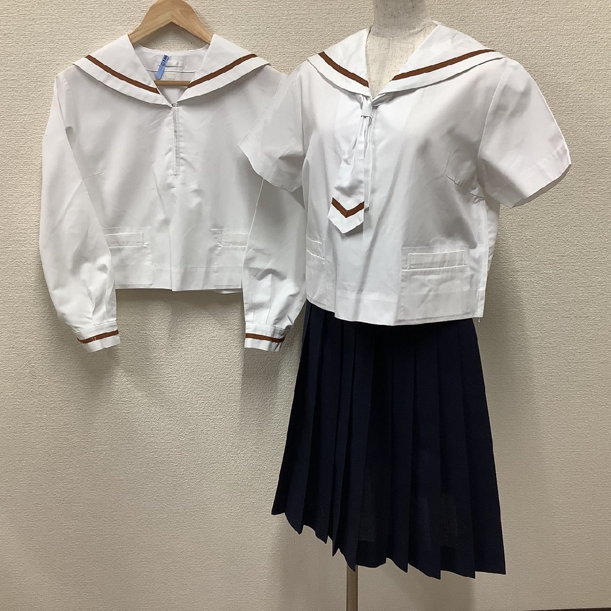 I10/Y(中古)山形県 山形市立 第九中学校 女子制服4点 /L/W69/セーラー/スカート/ダービータイ/茶1本/関東襟/夏服/合服/学生服/_画像1