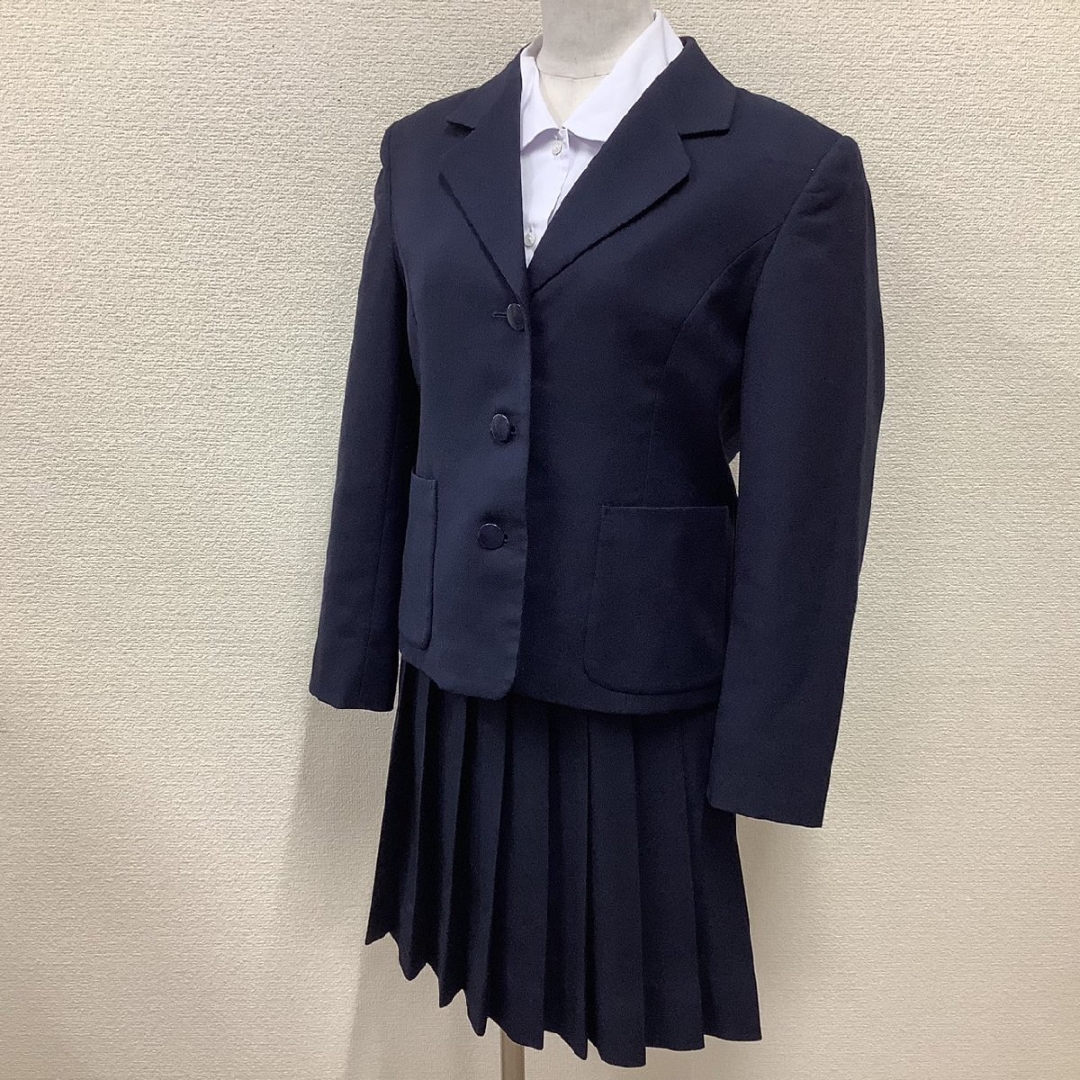 I21/Y(中古)山形県 米沢興譲館高校 女子制服3点 /指定品/M/W69/丈50/ブレザー/スカート/ブラウス/TOMBOW/冬服/紺/女子学生/学生服_画像1