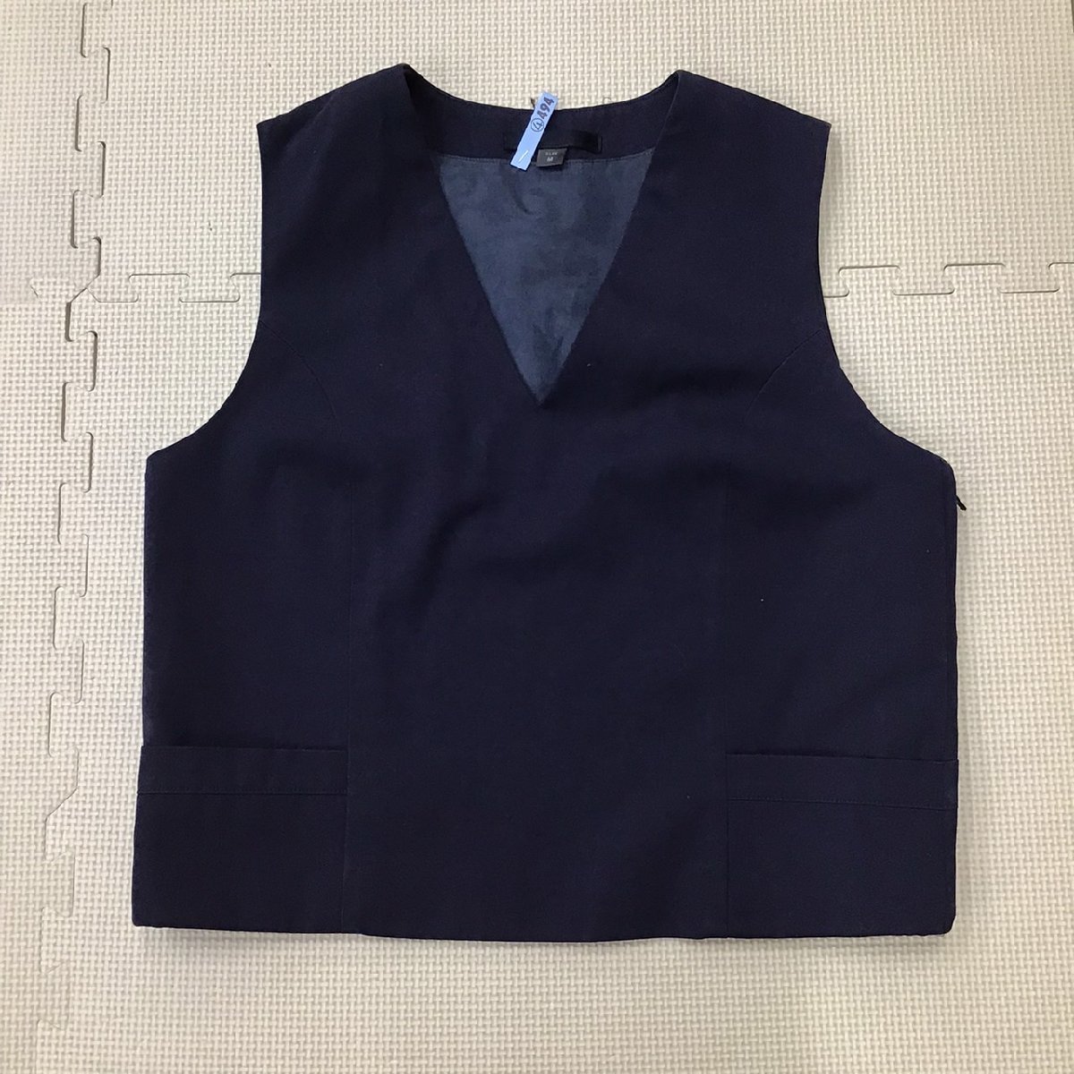 O40/Y(中古)山形県 長井南中学校 女子制服4点 /S/M/W56-62/丈61/セーラーブレザー/ベスト/ブラウス/冬スカート/紺/赤ライン/冬服/学生服_画像4