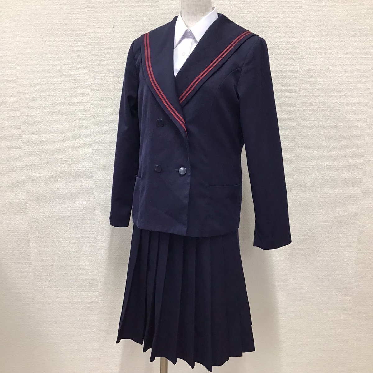 O40/Y(中古)山形県 長井南中学校 女子制服4点 /S/M/W56-62/丈61/セーラーブレザー/ベスト/ブラウス/冬スカート/紺/赤ライン/冬服/学生服