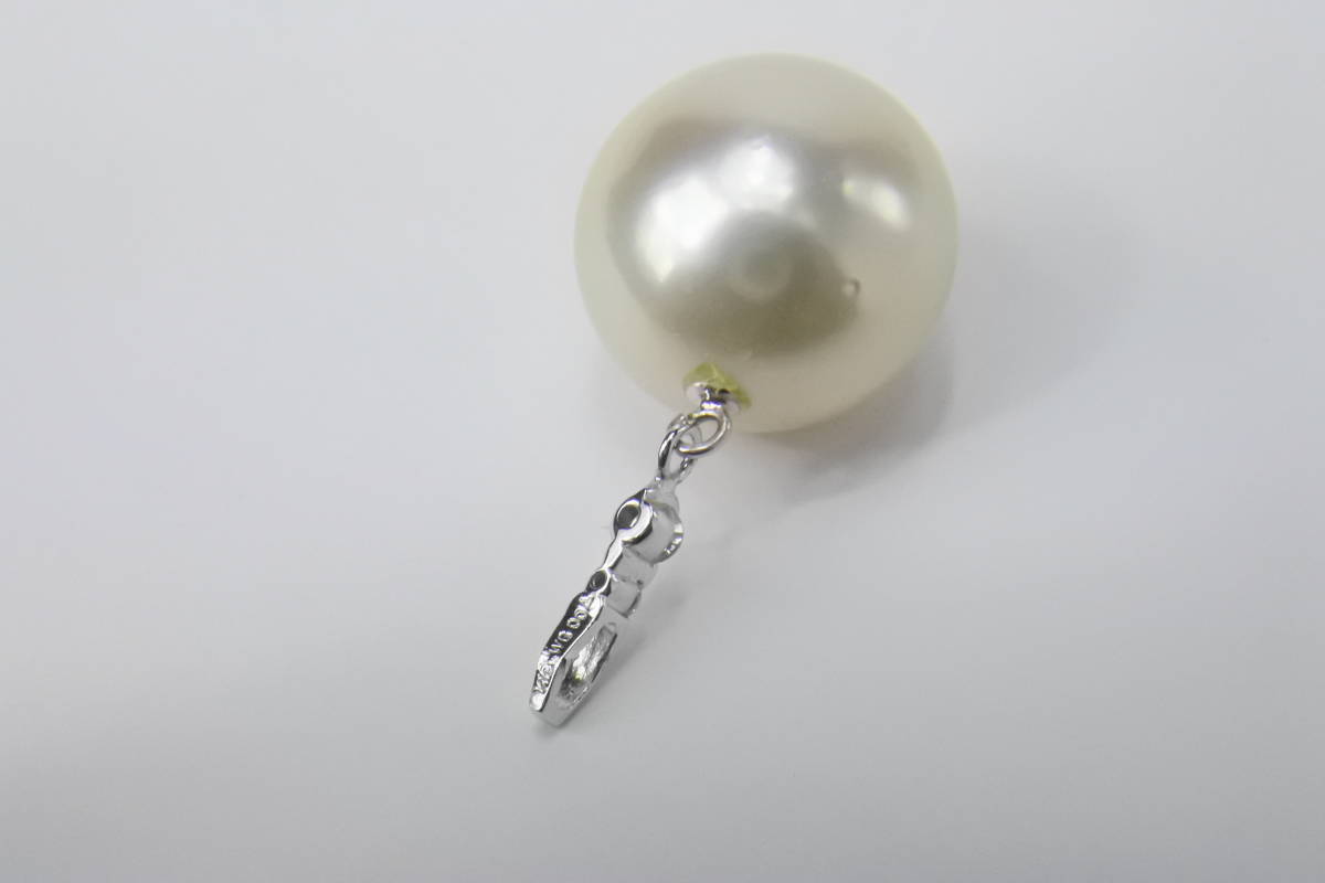 ☆☆☆日本製 　K18WG 　ダイヤ0.04CT　南洋真珠ペンダントトップ 径12.4ｍｍ 3.62g 未使用保管品