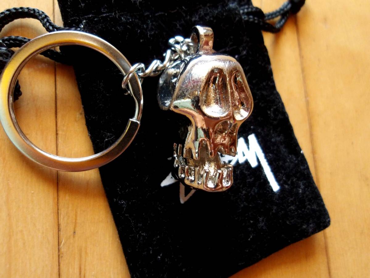 新品 STUSSY SKULL METAL KEY HOLDER ステューシー スカル