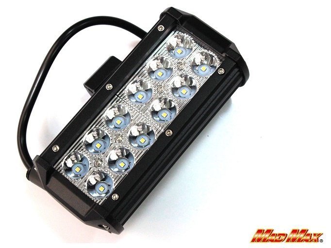 MADMAX LEDライトバー12連 ワークライト 防水 36W 12V-24V 兼用 作業灯/路肩灯 車高灯 船舶 集魚灯 タイヤ灯【送料800円】_画像3