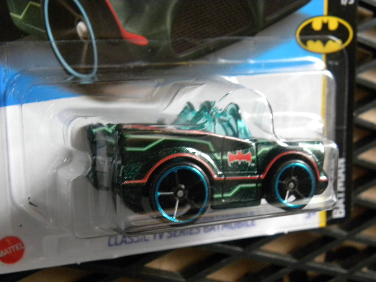 即決☆☆CRASSIC TV SERIES BATMOBILE BATMAN バットモービル　ホットウィール Hot Wheels_画像4