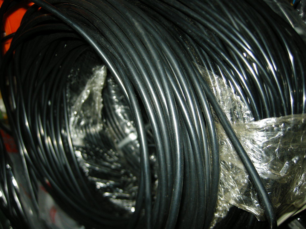 日本製 配線用 6Φ ビニールチューブ 黒 5m 切り売り PVC チューブ 配線 引き直し 新規製作 レストア等に 保護チューブ ハーネスチューブの画像1