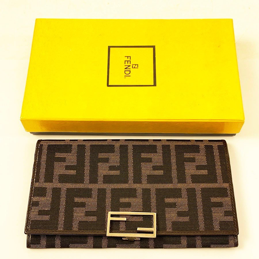 安いそれに目立つ FENDI フェンディ [U10638] 07-15828-002 ホック式