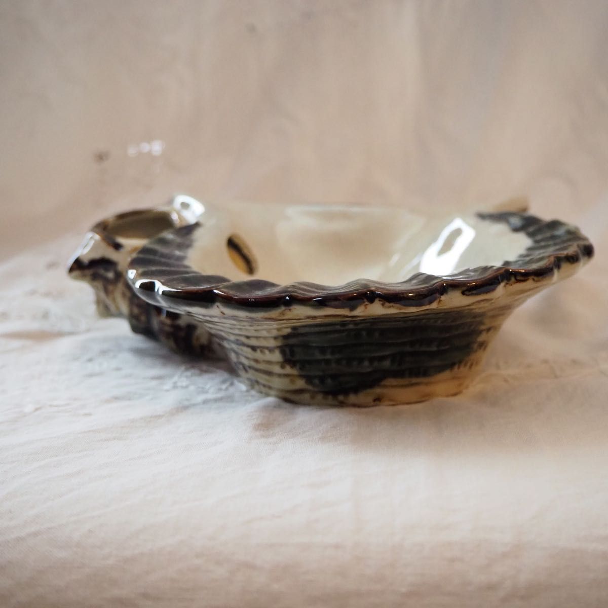昭和レトロ 陶器製 灰皿 貝殻 アシュトレー ビンテージ セラミック ashtray