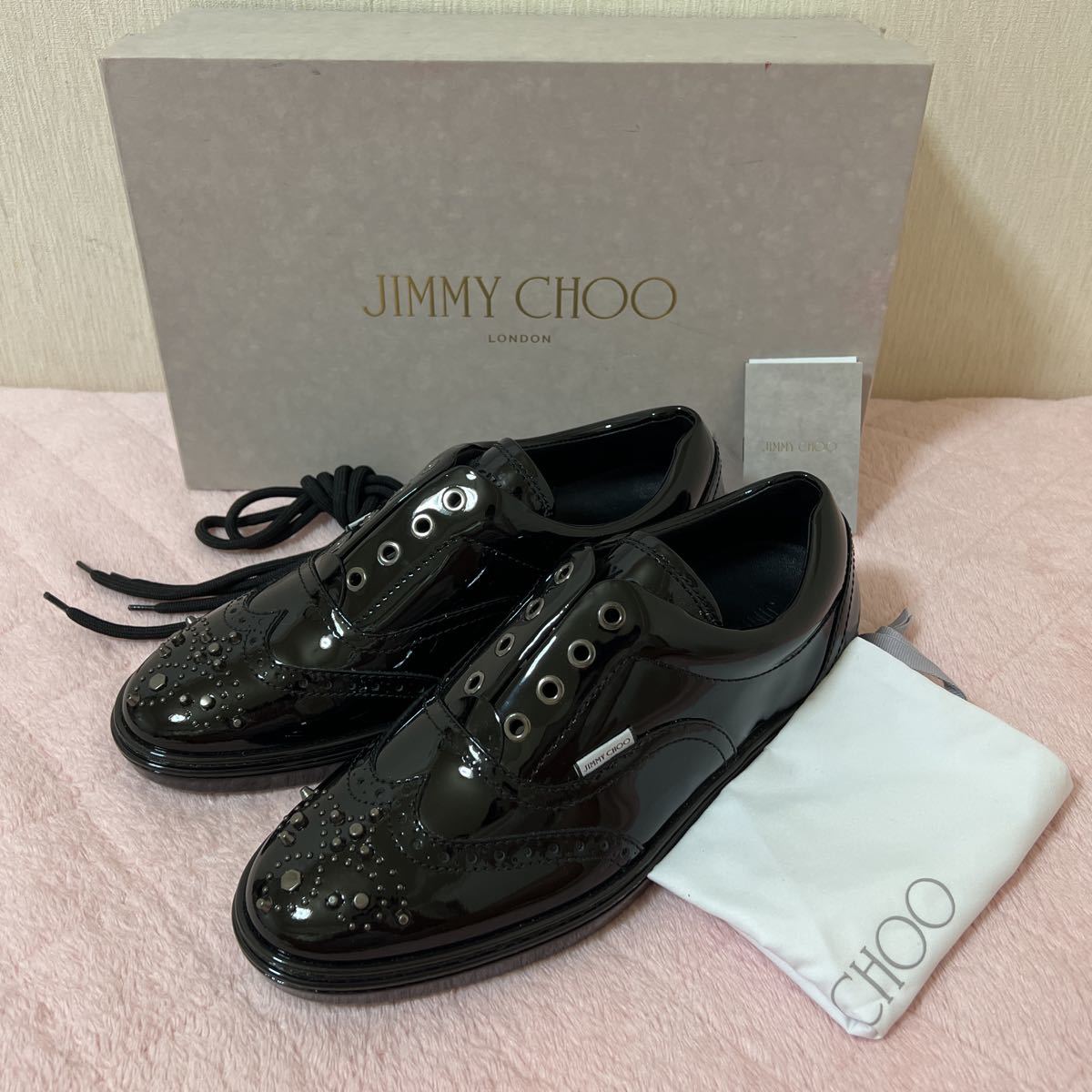 【未使用品】JIMMY CHOO ジミーチュウ エナメル スタッズ スニーカー シューズ size 41 ブラック メンズ
