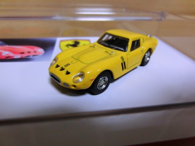 ★1/64京商フェラーリ250GTO 黄色 内装塗装 ケース入り_画像4