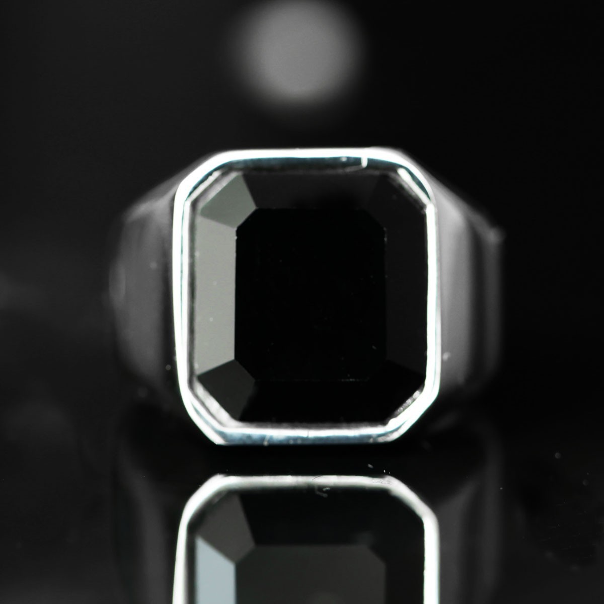 指輪 メンズ シルバー ブラック オニキス リング カレッジ 印台 サージカルステンレス 鏡面仕上 アクセサリ 人気 重厚 【２６号】_画像2