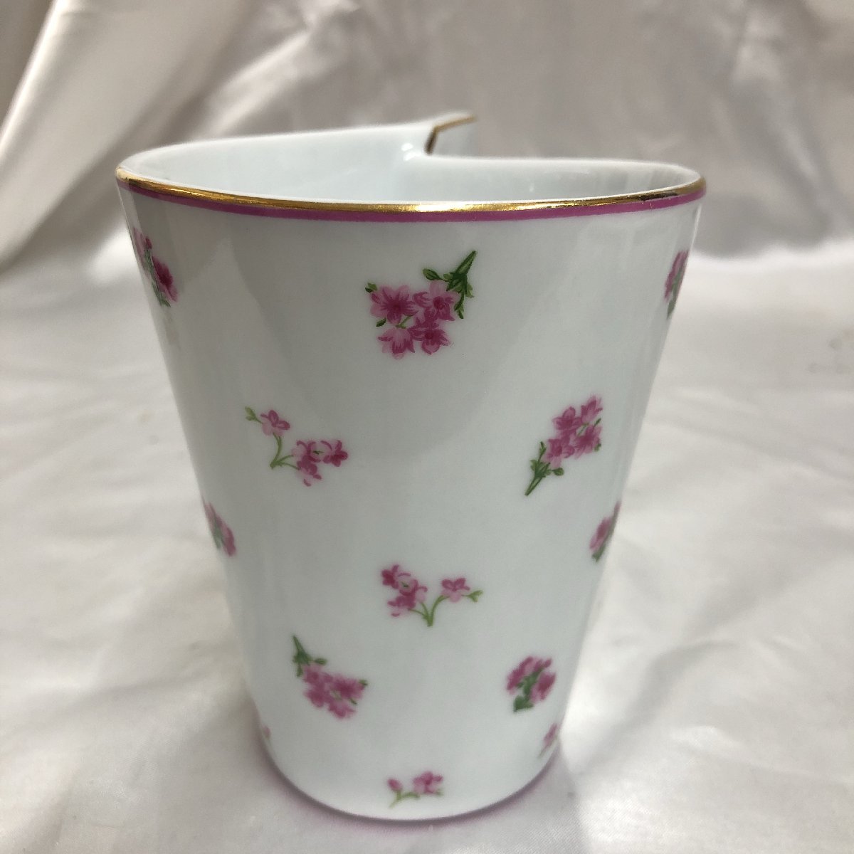 【現状品/インボイス登録店/KU】ROYAL ARDEN ロイヤルアーデン マグカップ 茶器 フリーカップ 花柄 高さ約11.5cm 陶器　MZ0828_画像3